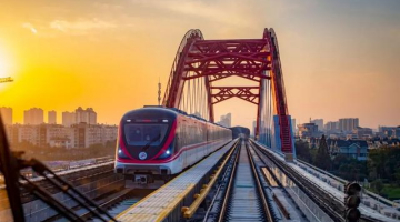 賽思x金義東市域軌道交通｜國內(nèi)首列市域B型車開通試乘，賽思助力1588時鐘服務(wù)器